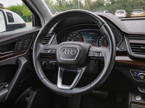 2019 Audi Q5 2.0T Premium for sale in Libertyville, IL - image 17