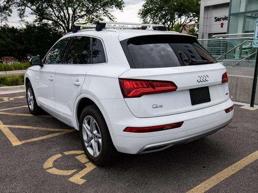 2019 Audi Q5 2.0T Premium for sale in Libertyville, IL - image 11