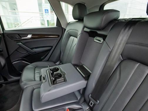 2019 Audi Q5 2.0T Premium for sale in Libertyville, IL - image 27