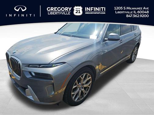 Gray Metallic 2025 BMW X7 xDrive40i