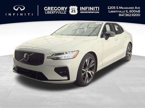 2024 Volvo S60 B5 Core Dark Theme