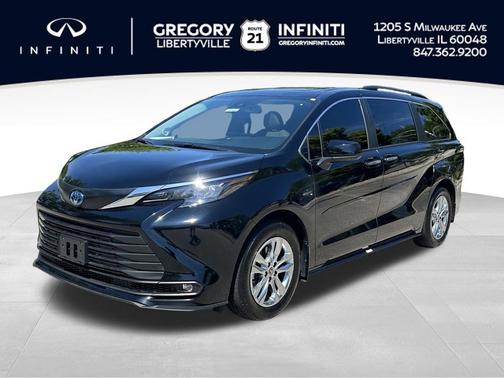 Midnight Black Metallic 2025 Toyota Sienna XLE
