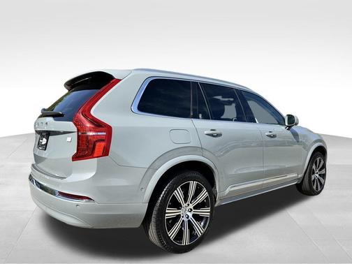 2024 Volvo XC90 Recharge Plug-In Hybrid T8 Plus 6 Passenger