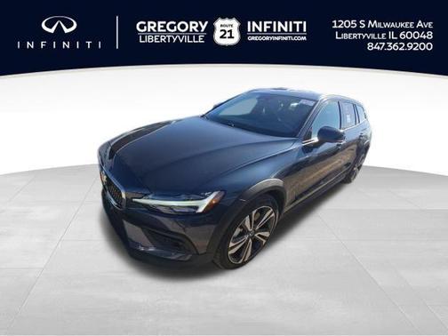 2025 Volvo V60 Cross Country B5 Plus