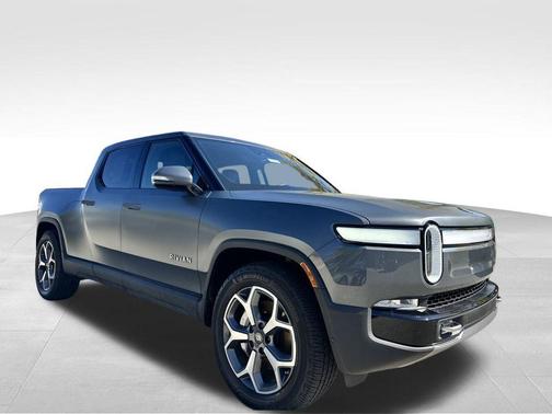 2024 Rivian R1T Adventure Package