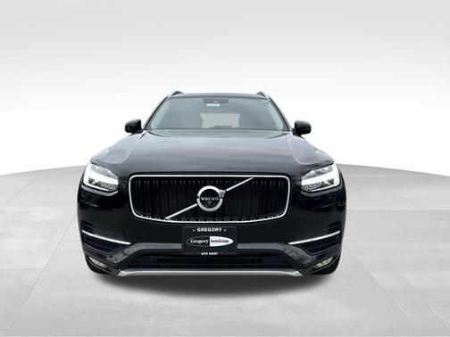 2019 Volvo XC90 T6 Momentum