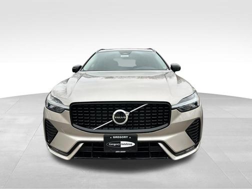 2025 Volvo XC60 B5 Core