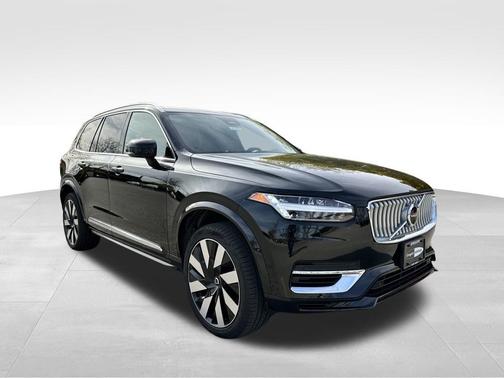 2024 Volvo XC90 Recharge Plug-In Hybrid T8 Plus Bright Theme 7 Passenger