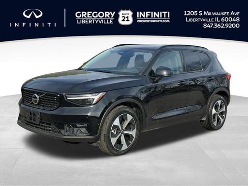 Onyx Black 2026 Volvo XC40 B5 Plus