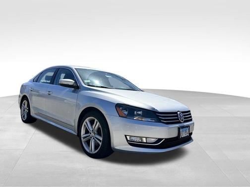 2015 Volkswagen Passat 1.8T Auto SE