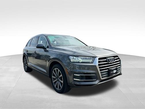 2019 Audi Q7 55 Premium Plus