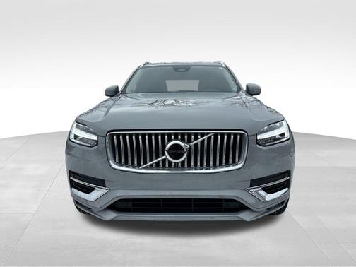2024 Volvo XC90 B5 Core Bright Theme