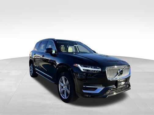 2024 Volvo XC90 B5 Core Bright Theme
