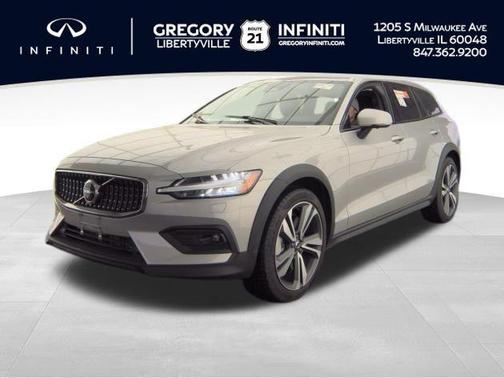 2025 Volvo V60 Cross Country B5 Plus