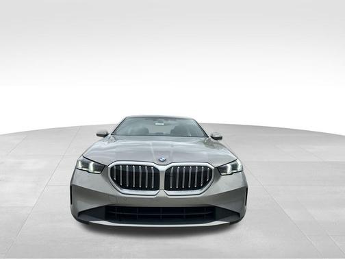 2024 BMW 530 i xDrive