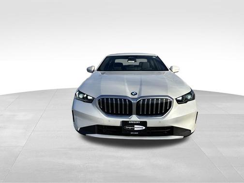2025 BMW 530 i xDrive