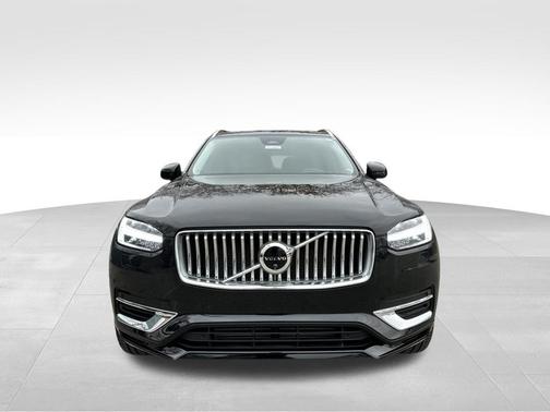 2024 Volvo XC90 Recharge Plug-In Hybrid T8 Ultimate Bright Theme 7-Seater