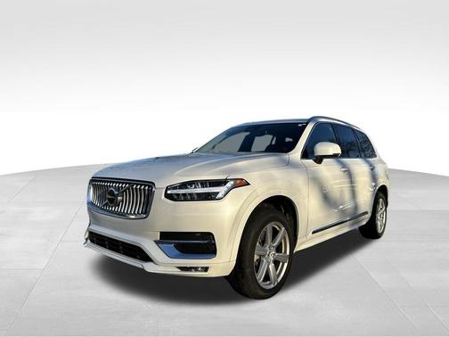 2024 Volvo XC90 B5 Core Bright Theme