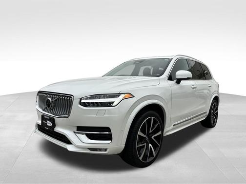 2024 Volvo XC90 B6 Plus Bright Theme 7-Seater