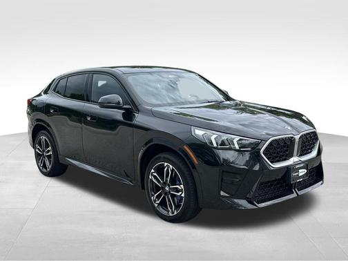 Black Sapphire Metallic 2026 BMW X2 xDrive28i