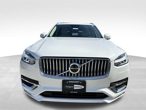 2024 Volvo XC90 B5 Core Bright Theme