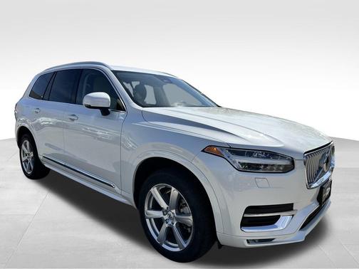 2024 Volvo XC90 B5 Core Bright Theme