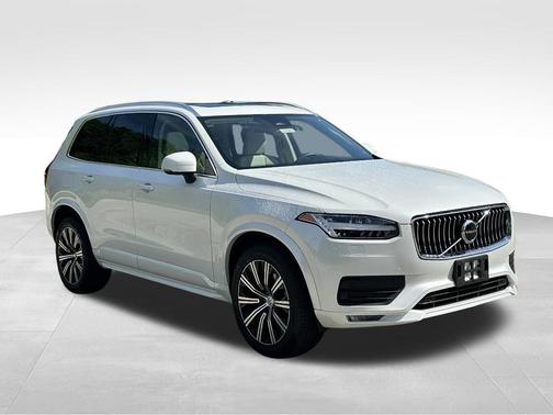 Crystal White 2023 Volvo XC90 B6 Core