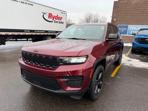 2023 Jeep Grand Cherokee Altitude