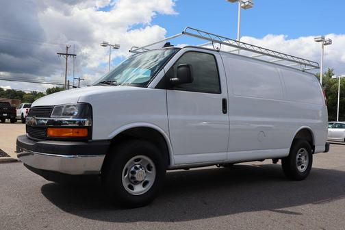 2025 Chevrolet Express 2500 RWD 2500 Regular Wheelbase WT