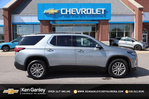 Sterling Gray Metallic 2023 Chevrolet Traverse LT Cloth