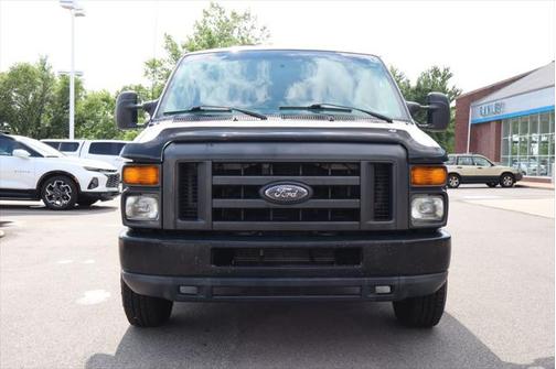 2010 Ford E350 Super Duty XLT