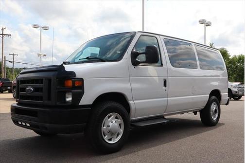 2010 Ford E350 Super Duty XLT