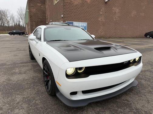 2016 Dodge Challenger SRT Hellcat
