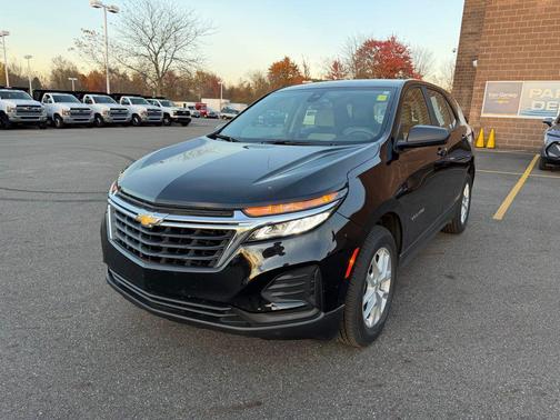 2023 Chevrolet Equinox LS