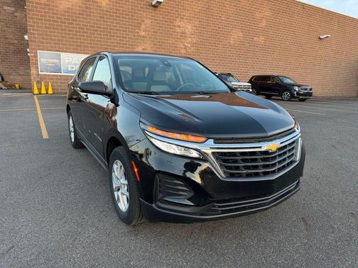 2023 Chevrolet Equinox LS