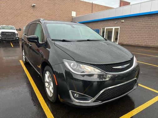 2018 Chrysler Pacifica Touring-L