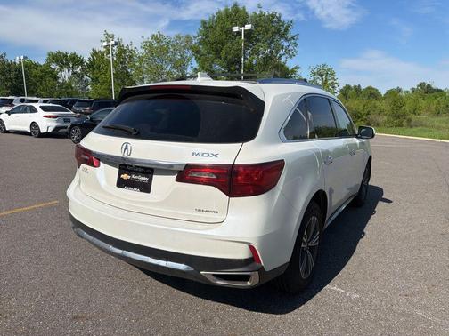 White Diamond Pearl 2017 Acura MDX 3.5L