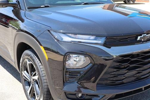 Mosaic Black Metallic 2023 Chevrolet Trailblazer RS