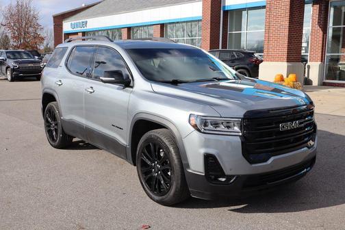 2023 GMC Acadia SLT