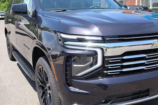Dark Ash Metallic 2026 Chevrolet Suburban Premier
