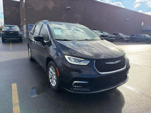 2021 Chrysler Pacifica Touring L