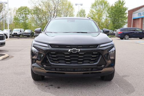 Mosaic Black Metallic 2025 Chevrolet Trax FWD ACTIV