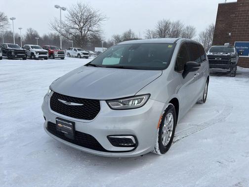 2026 Chrysler Pacifica L