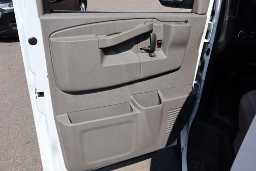 2025 Chevrolet Express 2500 RWD 2500 Regular Wheelbase WT