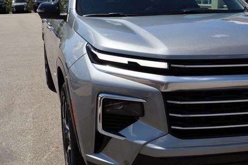 Sterling Gray Metallic 2026 Chevrolet Traverse High Country