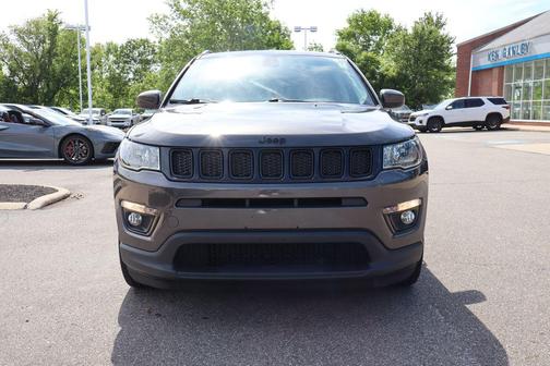 Granite Crystal Metallic Clearcoat 2018 Jeep Compass Latitude