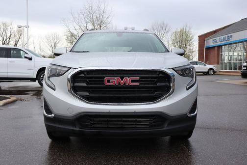 Quicksilver Metallic 2018 GMC Terrain SLE