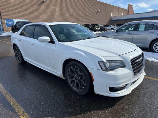 2018 Chrysler 300 S