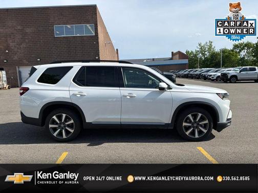 Platinum White Pearl 2023 Honda Pilot Touring 8-Passenger