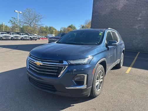 2023 Chevrolet Traverse LT Leather